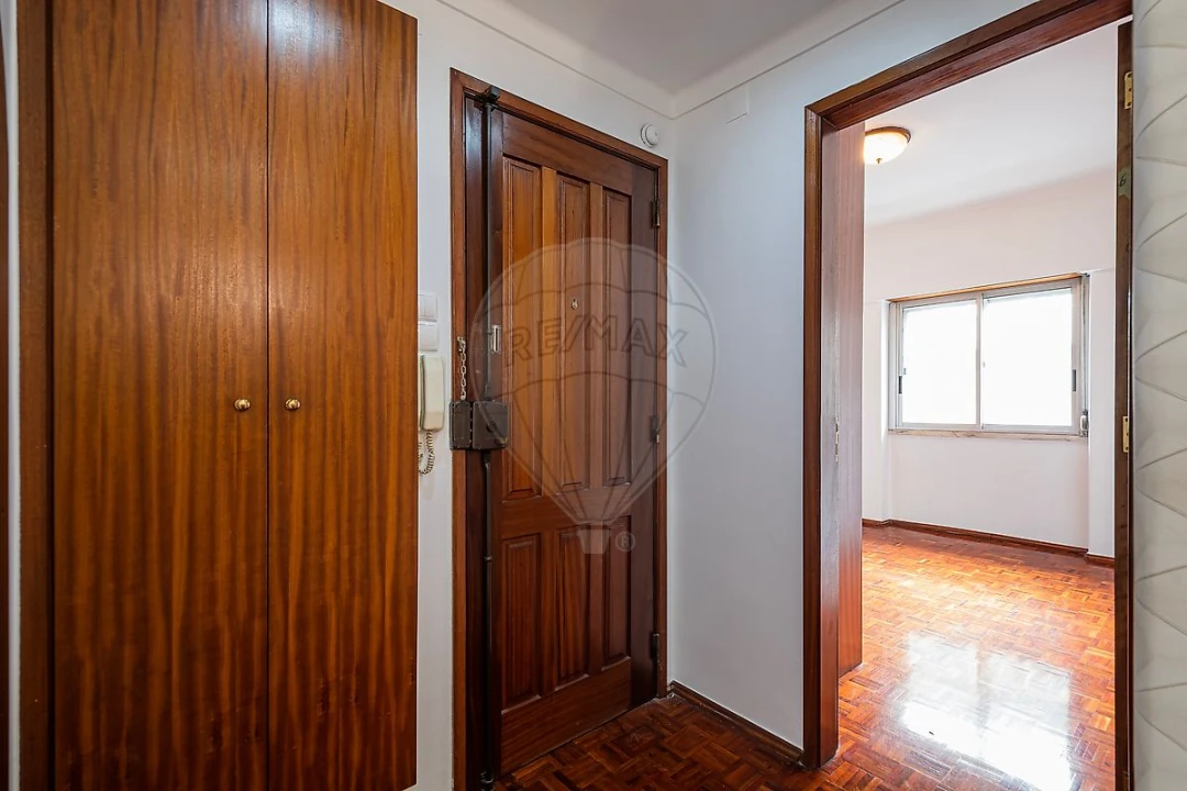 Apartamento T2 para Venda em Sacavém e Prior Velho Foto 10