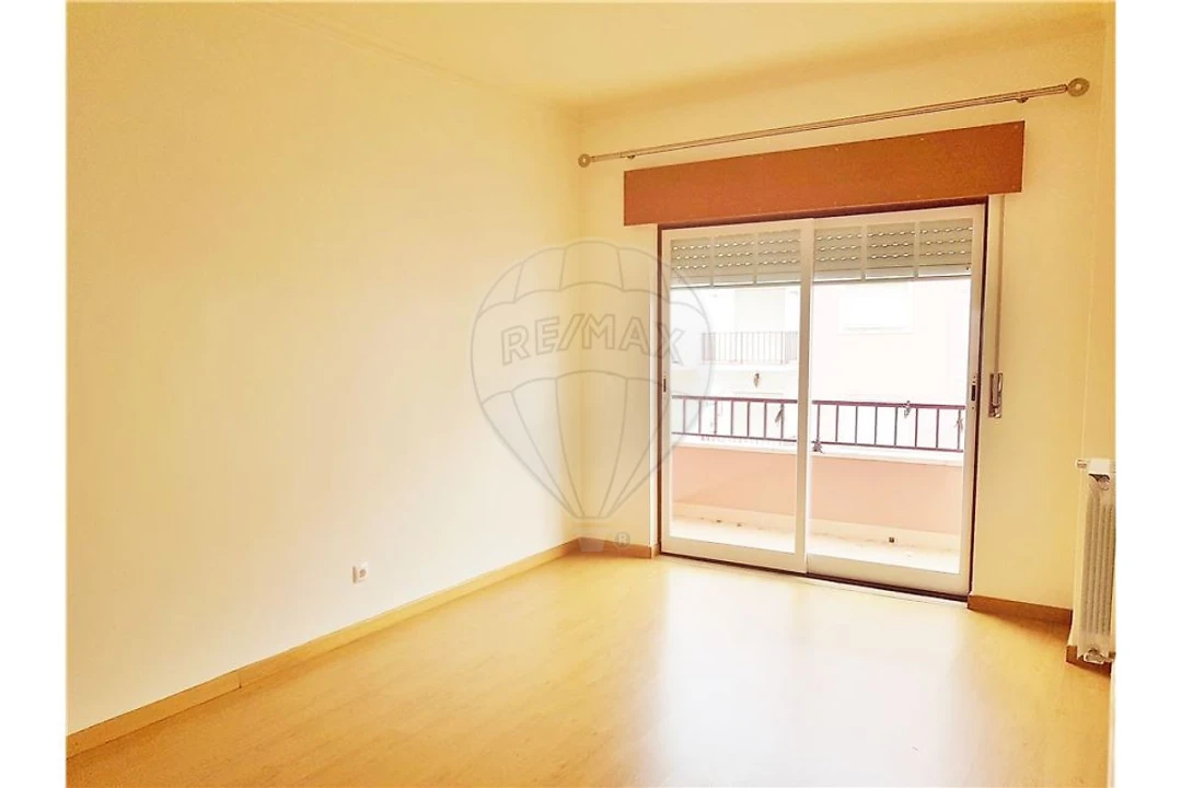 Apartamento T2 para Arrendamento em Cartaxo e Vale da Pinta Foto 3