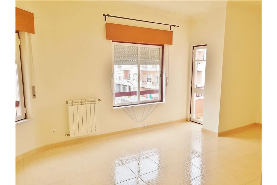 Apartamento T2 para Arrendamento em Cartaxo e Vale da Pinta Foto 4