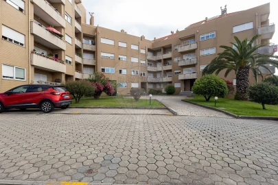 Apartamento T1 para Arrendamento em Mafamude e Vilar do Paraíso