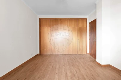 Apartamento T1 para Arrendamento em Mafamude e Vilar do Paraíso