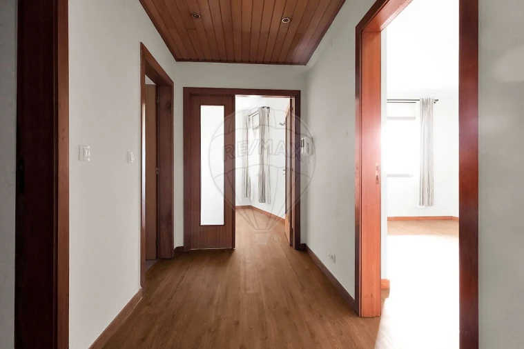 Apartamento T1 para Arrendamento em Mafamude e Vilar do Paraíso Foto 6