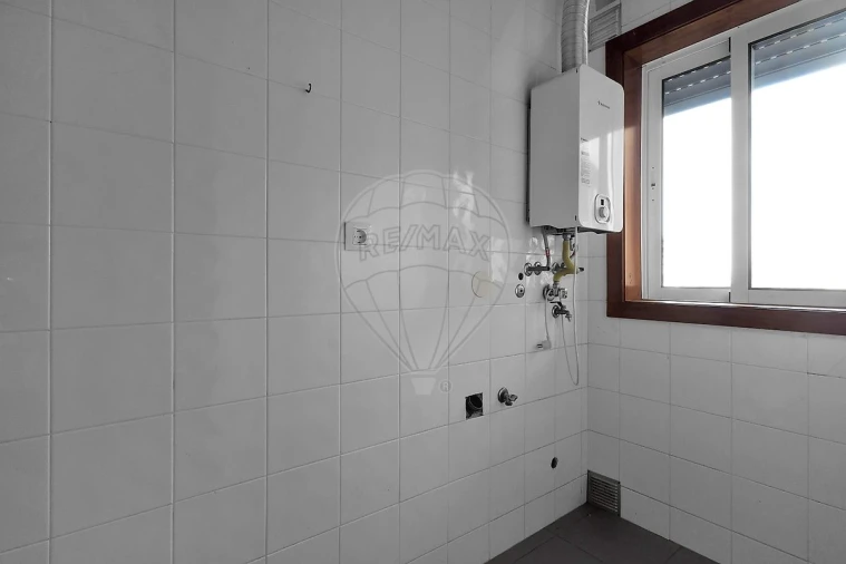 Apartamento T1 para Arrendamento em Mafamude e Vilar do Paraíso Foto 11
