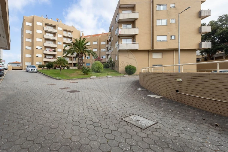 Apartamento T1 para Arrendamento em Mafamude e Vilar do Paraíso Foto 21