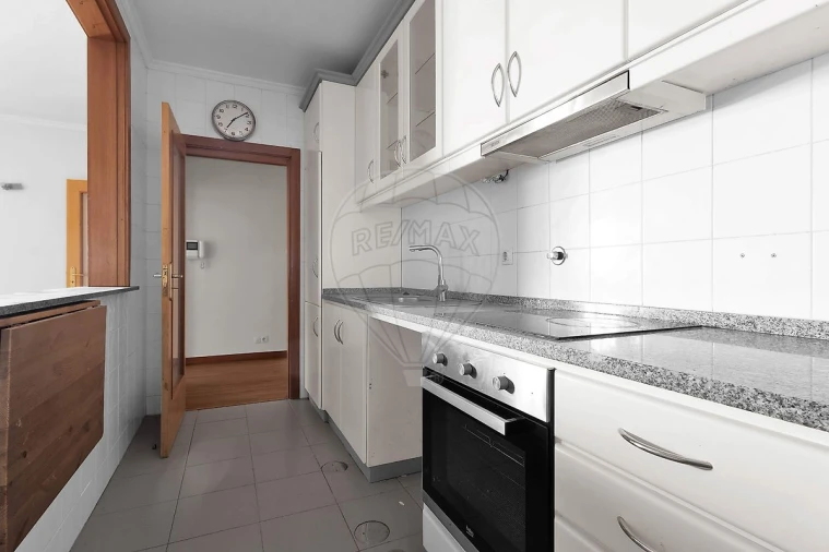 Apartamento T1 para Arrendamento em Mafamude e Vilar do Paraíso Foto 16
