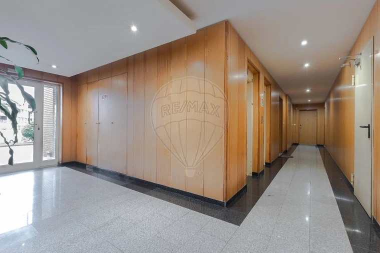 Apartamento T1 para Arrendamento em Mafamude e Vilar do Paraíso Foto 19