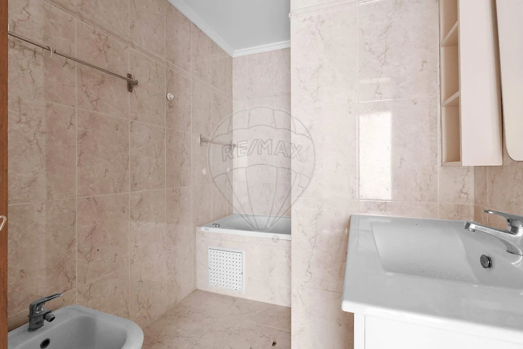Apartamento T1 para Arrendamento em Mafamude e Vilar do Paraíso Foto 4