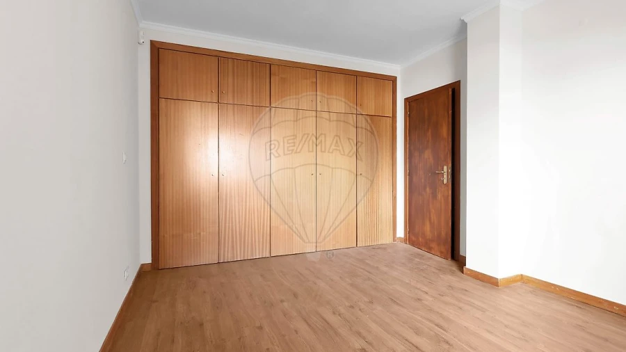 Apartamento T1 para Arrendamento em Mafamude e Vilar do Paraíso