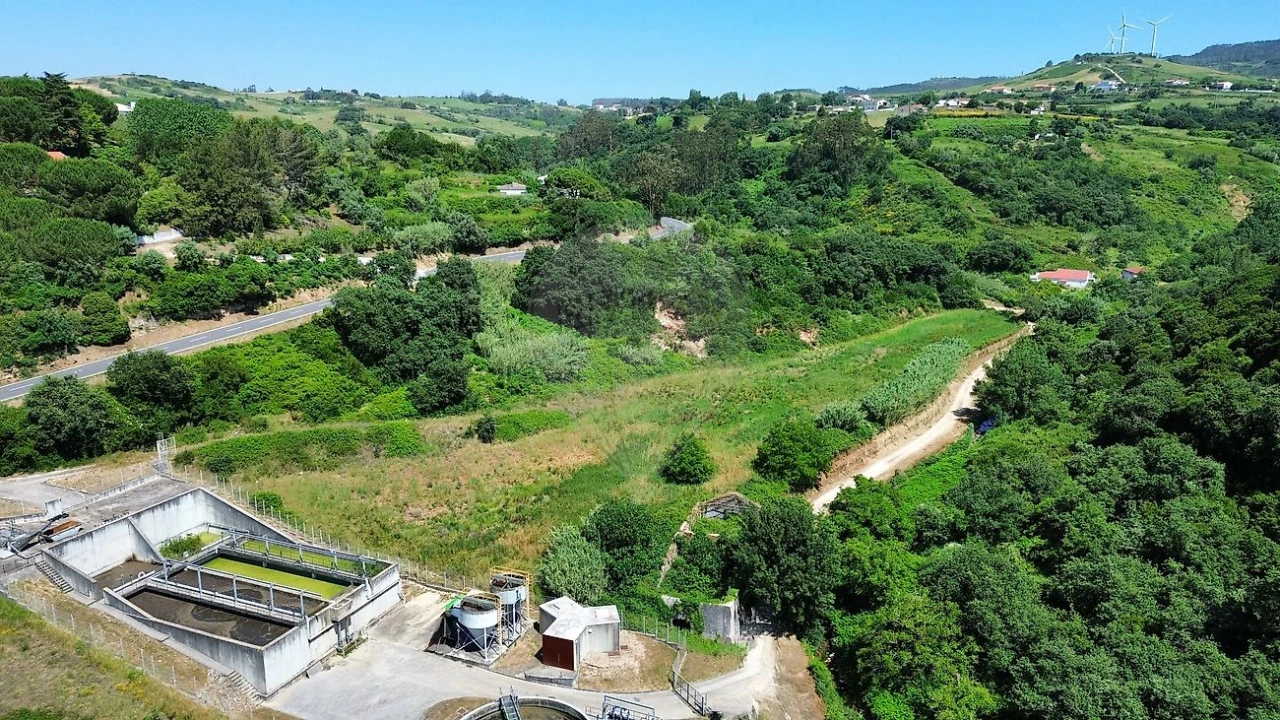 Armazém para Venda em Santo Quintino Foto 4