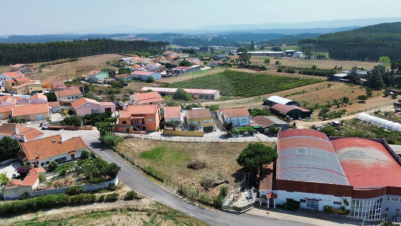 Terreno para Venda em A dos Cunhados e Maceira Foto 1