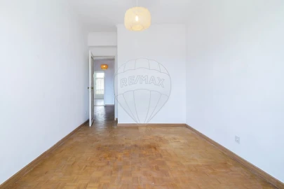 Apartamento T4 para Venda em Rio de Mouro