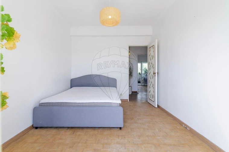 Apartamento T4 para Venda em Rio de Mouro Foto 20