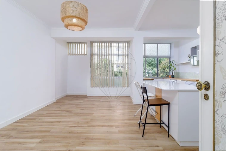 Apartamento T4 para Venda em Rio de Mouro Foto 11