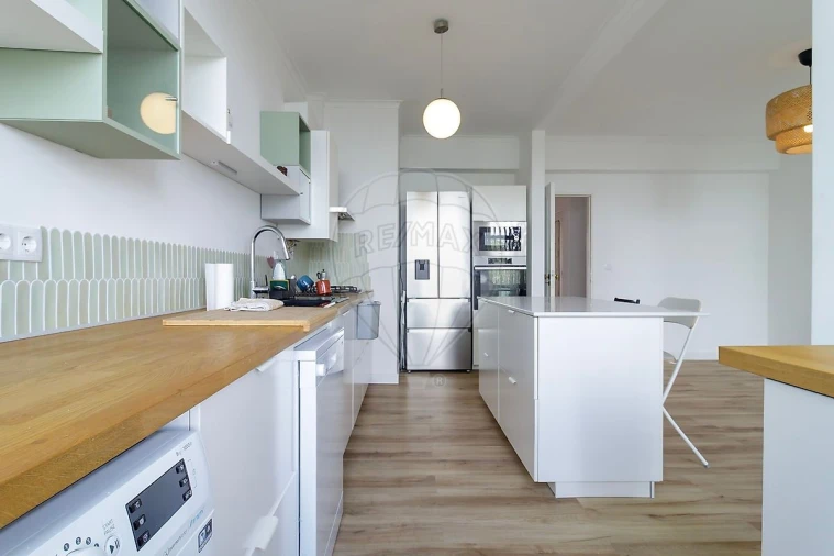 Apartamento T4 para Venda em Rio de Mouro Foto 12