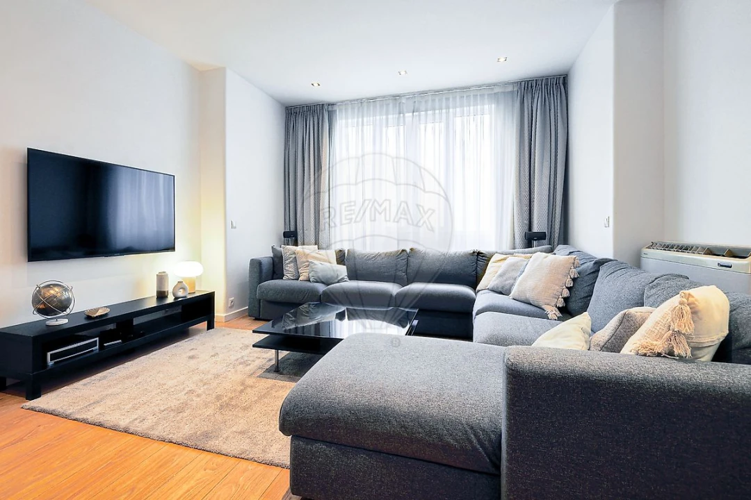 Apartamento T6 para Venda em Santo António Foto 22