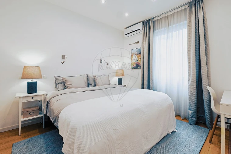 Apartamento T6 para Venda em Santo António Foto 8