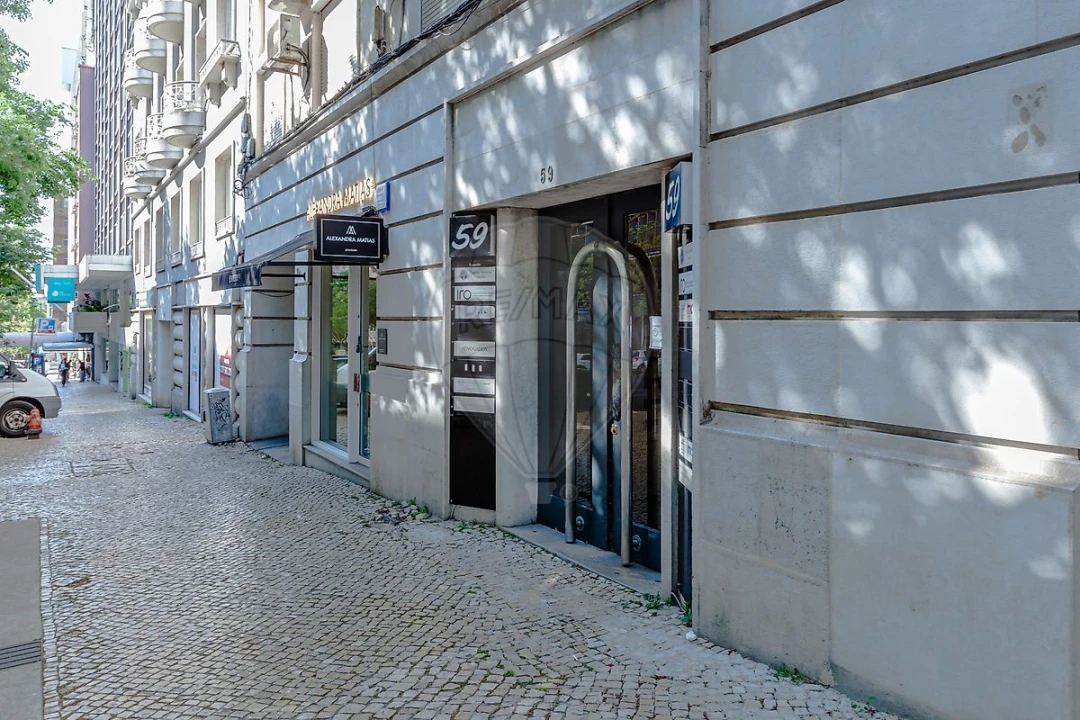 Apartamento T6 para Venda em Santo António Foto 21
