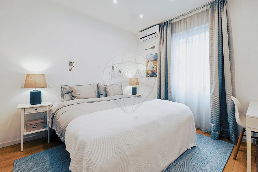 Apartamento T6 para Venda em Santo António Foto 8