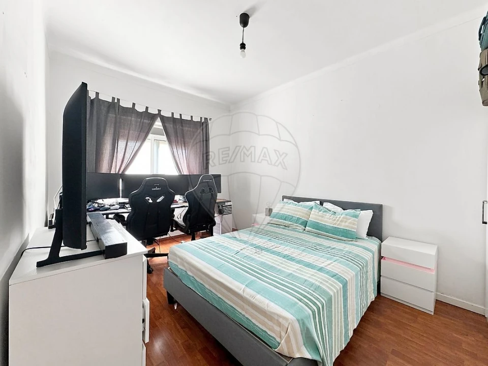 Apartamento T2 para Venda em Seixal, Arrentela e Aldeia de Paio Pires Foto 9