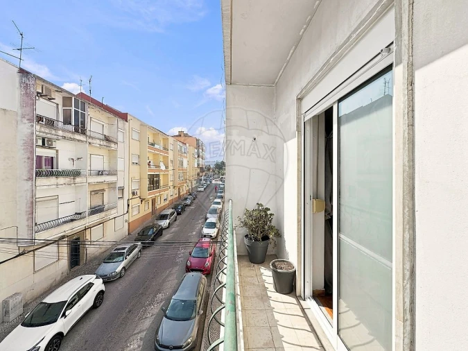 Apartamento T2 para Venda em Seixal, Arrentela e Aldeia de Paio Pires Foto 8