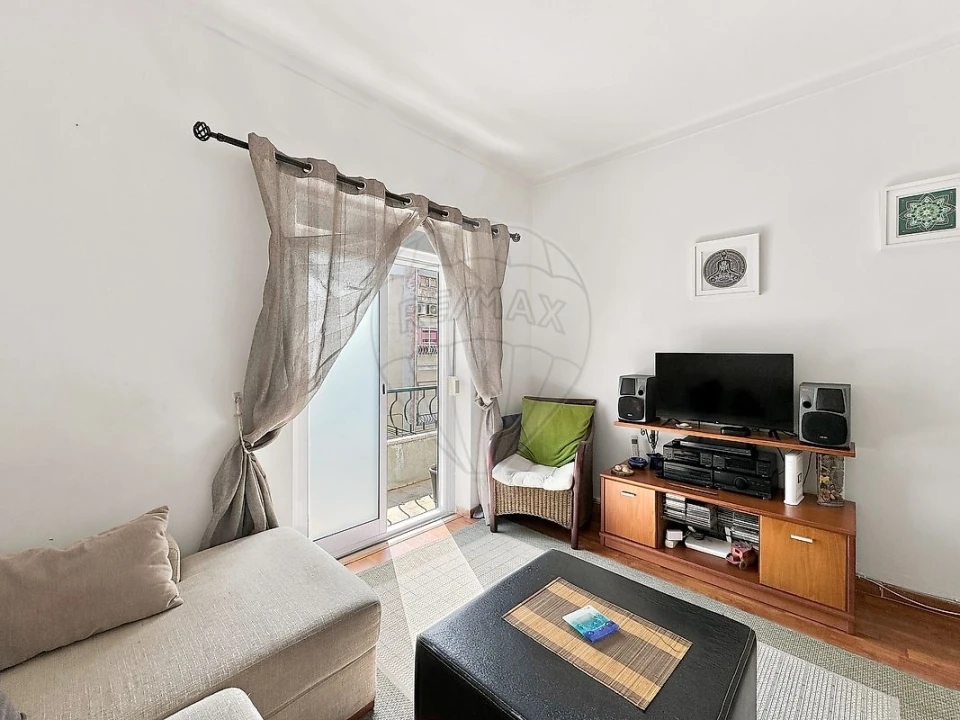 Apartamento T2 para Venda em Seixal, Arrentela e Aldeia de Paio Pires Foto 5