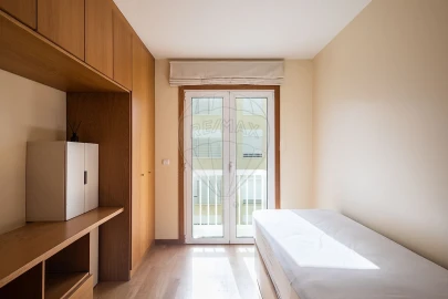Apartamento T3 para Arrendamento em Parque das Nações