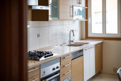 Apartamento T3 para Arrendamento em Parque das Nações