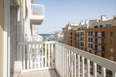 Apartamento T3 para Arrendamento em Parque das Nações