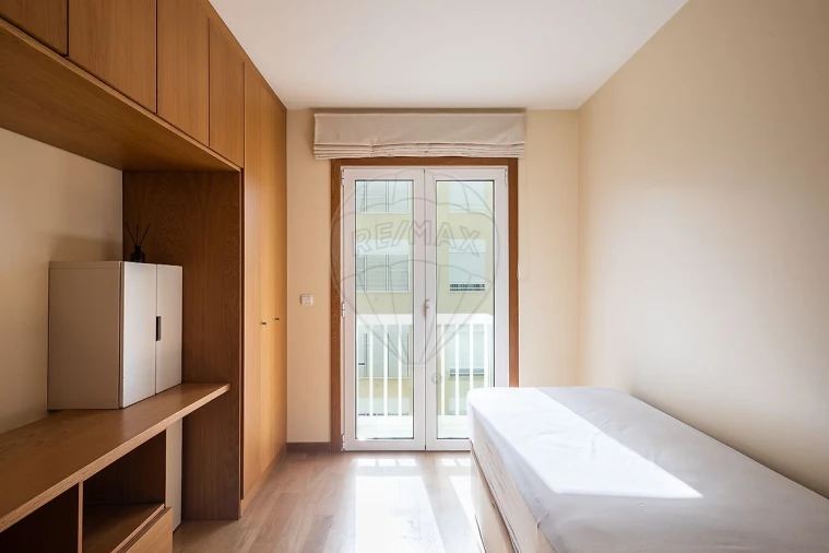 Apartamento T3 para Arrendamento em Parque das Nações Foto 39