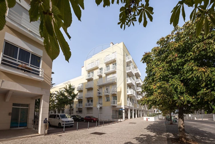 Apartamento T3 para Arrendamento em Parque das Nações Foto 5