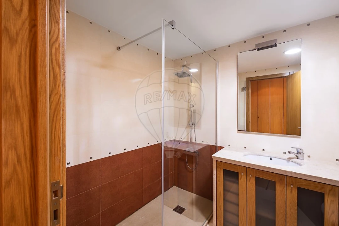 Apartamento T3 para Arrendamento em Parque das Nações Foto 28