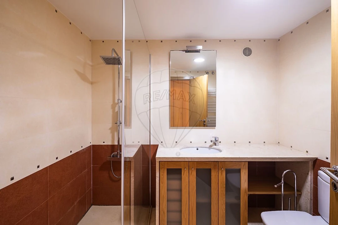 Apartamento T3 para Arrendamento em Parque das Nações Foto 25