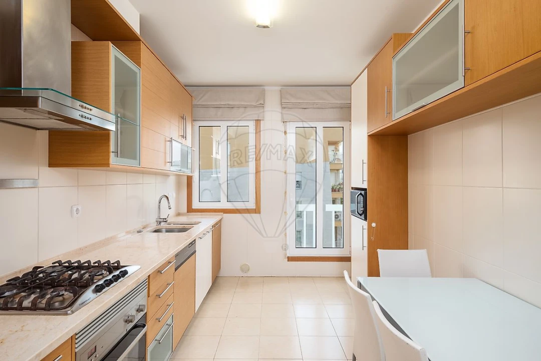 Apartamento T3 para Arrendamento em Parque das Nações Foto 18