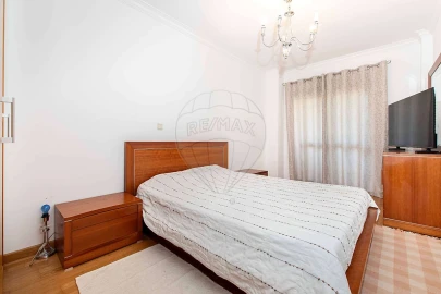 Apartamento T2 para Venda em Alverca do Ribatejo e Sobralinho
