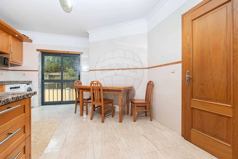 Apartamento T2 para Venda em Alverca do Ribatejo e Sobralinho Foto 16