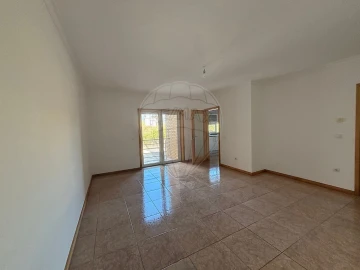 Apartamento T2 para Arrendamento em Ovar, São João, Arada e São Vicente de Pereira Jusã
