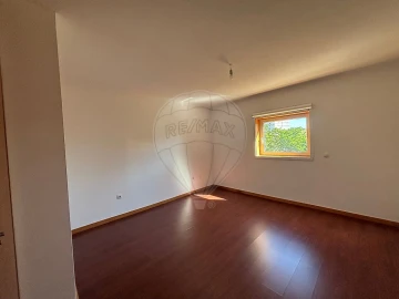 Apartamento T2 para Arrendamento em Ovar, São João, Arada e São Vicente de Pereira Jusã
