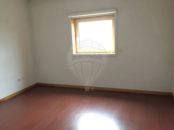 Apartamento T2 para Arrendamento em Ovar, São João, Arada e São Vicente de Pereira Jusã Foto 2