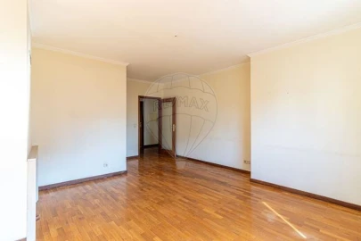 Apartamento T1 para Arrendamento em Paranhos