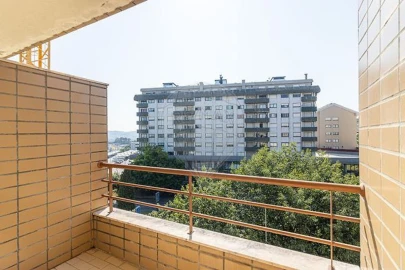 Apartamento T1 para Arrendamento em Paranhos