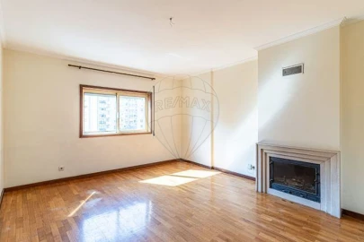 Apartamento T1 para Arrendamento em Paranhos