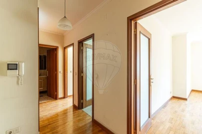 Apartamento T1 para Arrendamento em Paranhos