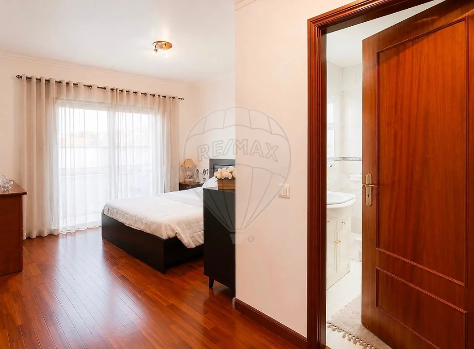 Apartamento T3 para Venda em Pedroso e Seixezelo Foto 3