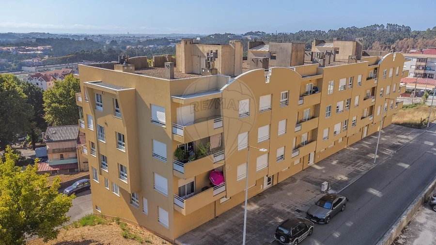 Apartamento T2 para Venda em Fânzeres e São Pedro da Cova Foto 3
