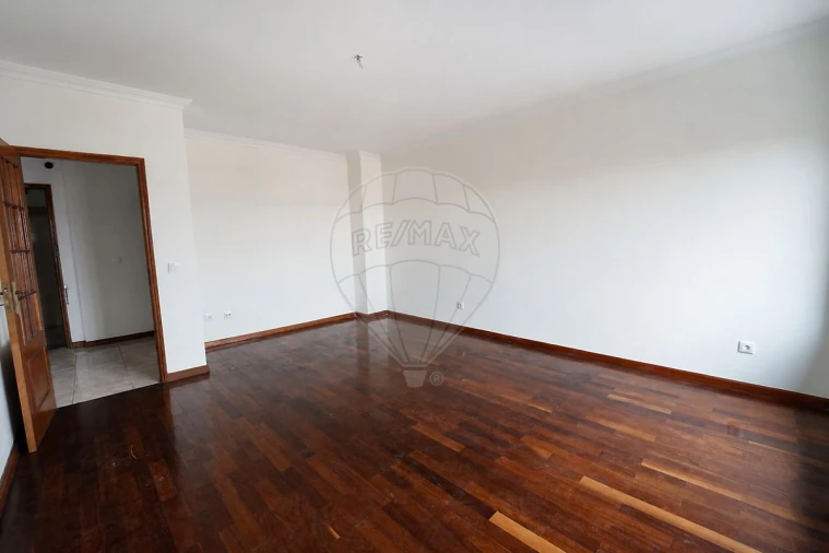 Apartamento T3 para Venda em Ermesinde Foto 4