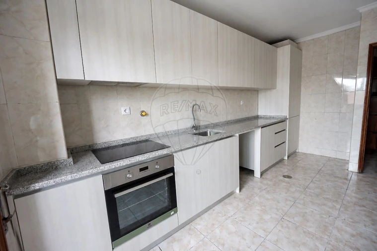 Apartamento T3 para Venda em Ermesinde Foto 5