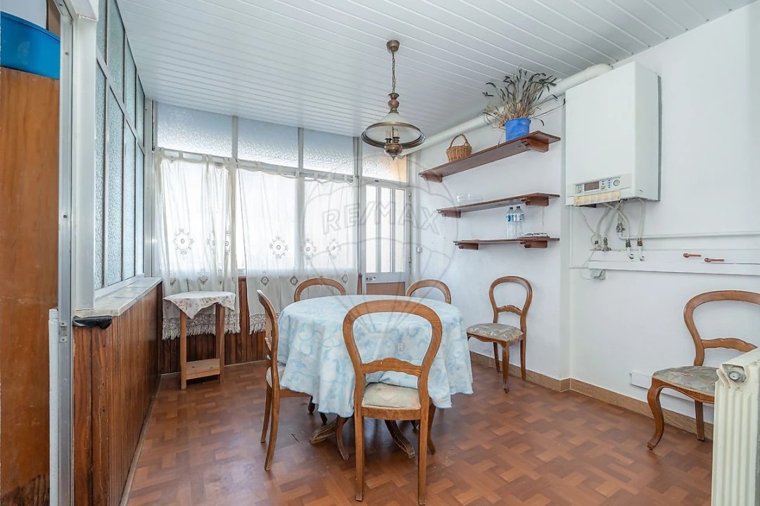 Apartamento T3 para Venda em Santo Antonio dos Olivais Foto 41