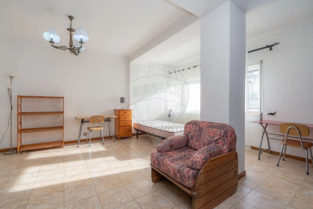 Apartamento T3 para Venda em Santo Antonio dos Olivais Foto 18