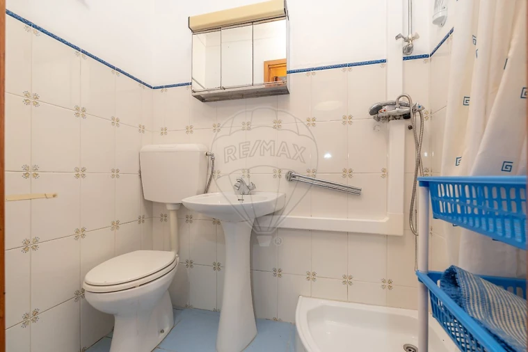 Apartamento T3 para Venda em Santo Antonio dos Olivais Foto 21