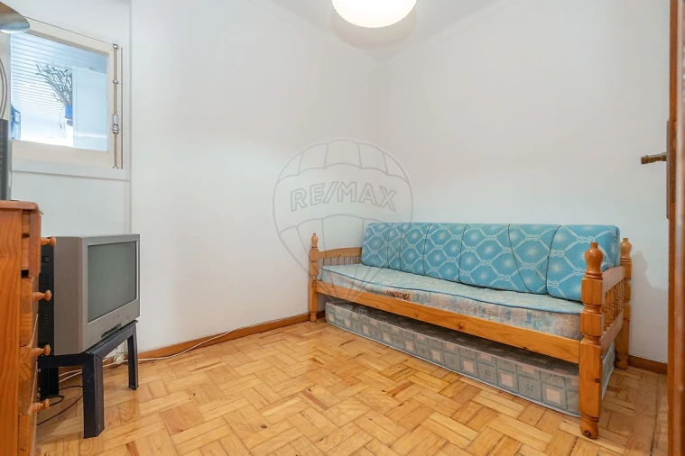 Apartamento T3 para Venda em Santo Antonio dos Olivais Foto 22
